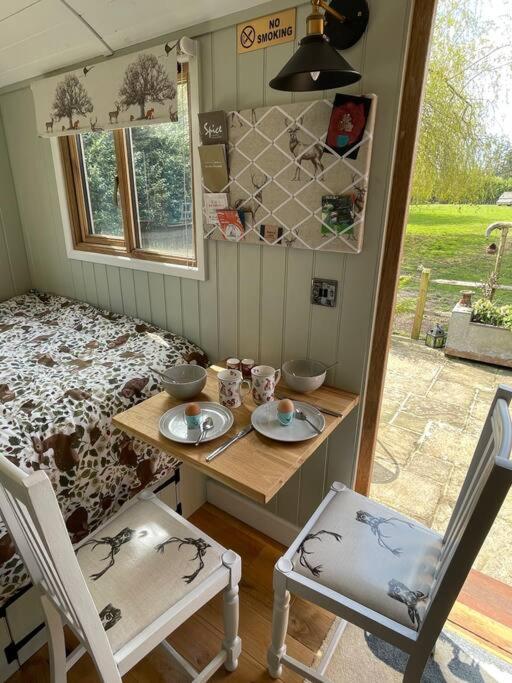 Forest View Shepherd Hut Ewhurst Luaran gambar