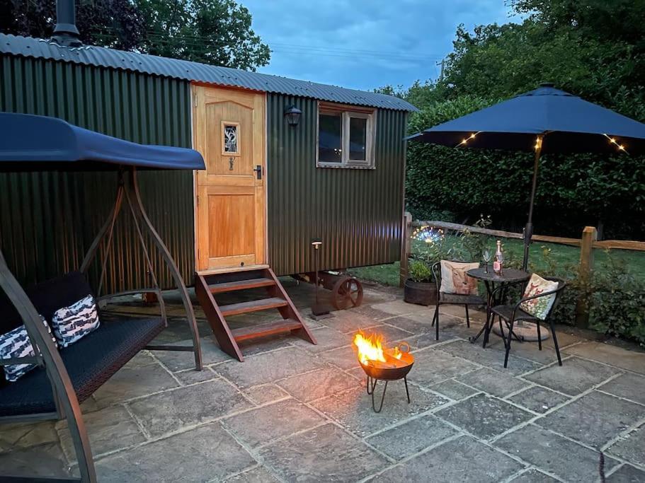 Forest View Shepherd Hut Ewhurst Luaran gambar